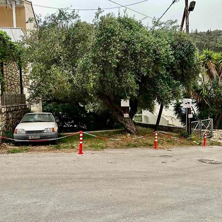 Afroditi Pansion Ayios Nikitas Bagian luar foto
