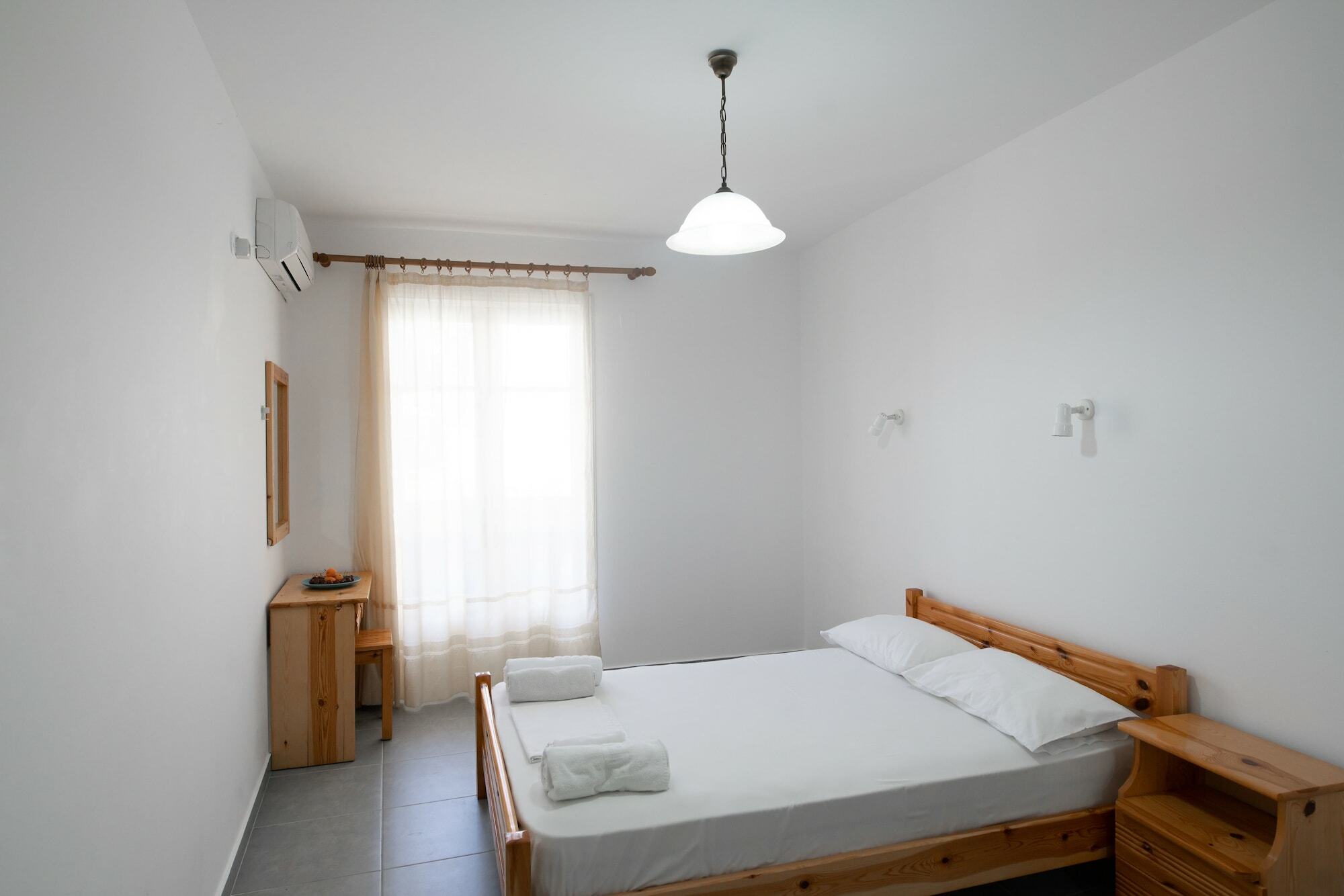 Afroditi Pansion Ayios Nikitas Bagian luar foto